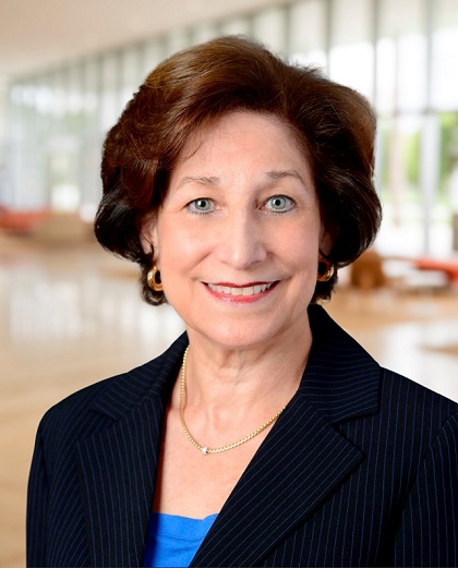 Professional headshot of Anna Paiva.
