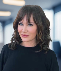 professional headshot of Karry Maciak